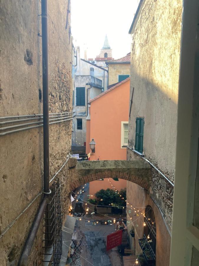 Archivolto Del Teatro Hotel Albenga Exterior foto