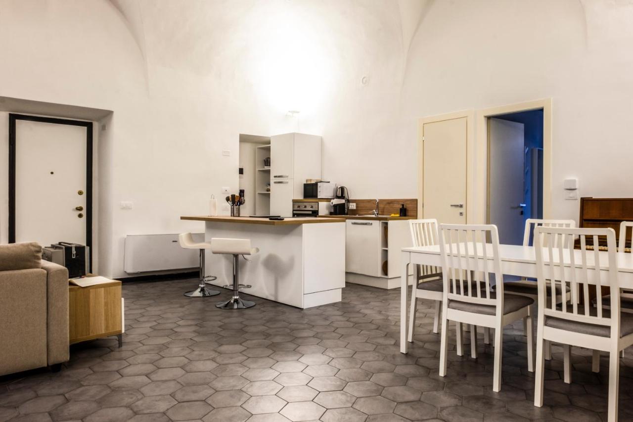 Archivolto Del Teatro Hotel Albenga Exterior foto