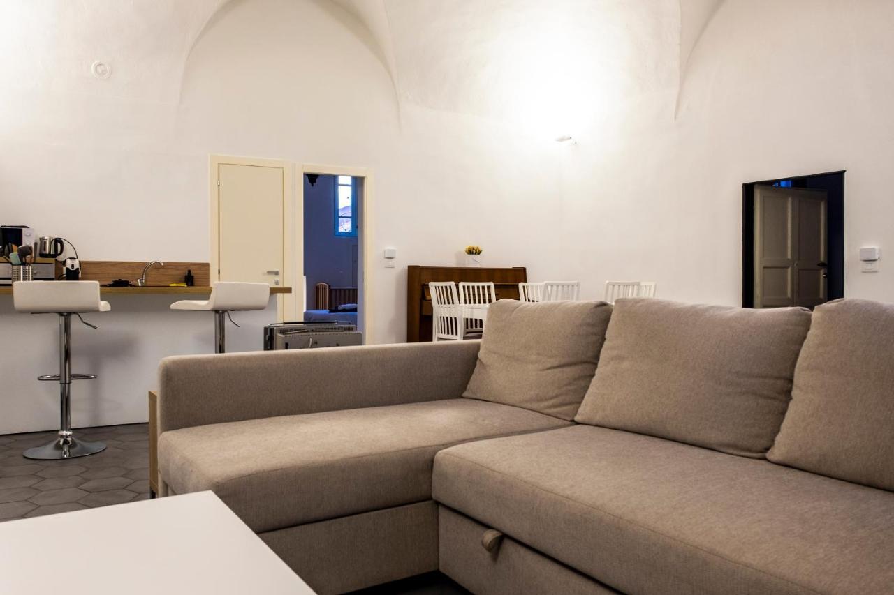 Archivolto Del Teatro Hotel Albenga Exterior foto