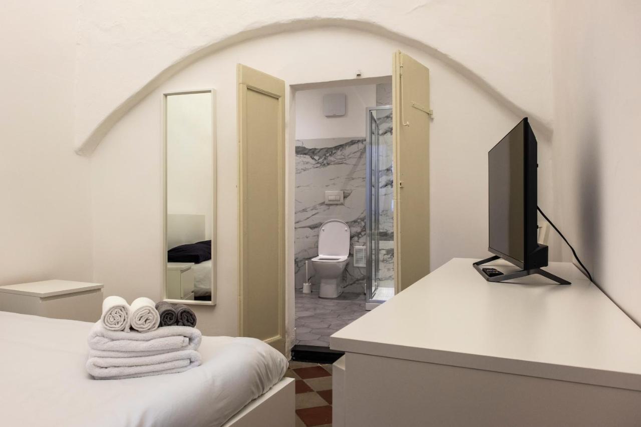 Archivolto Del Teatro Hotel Albenga Exterior foto