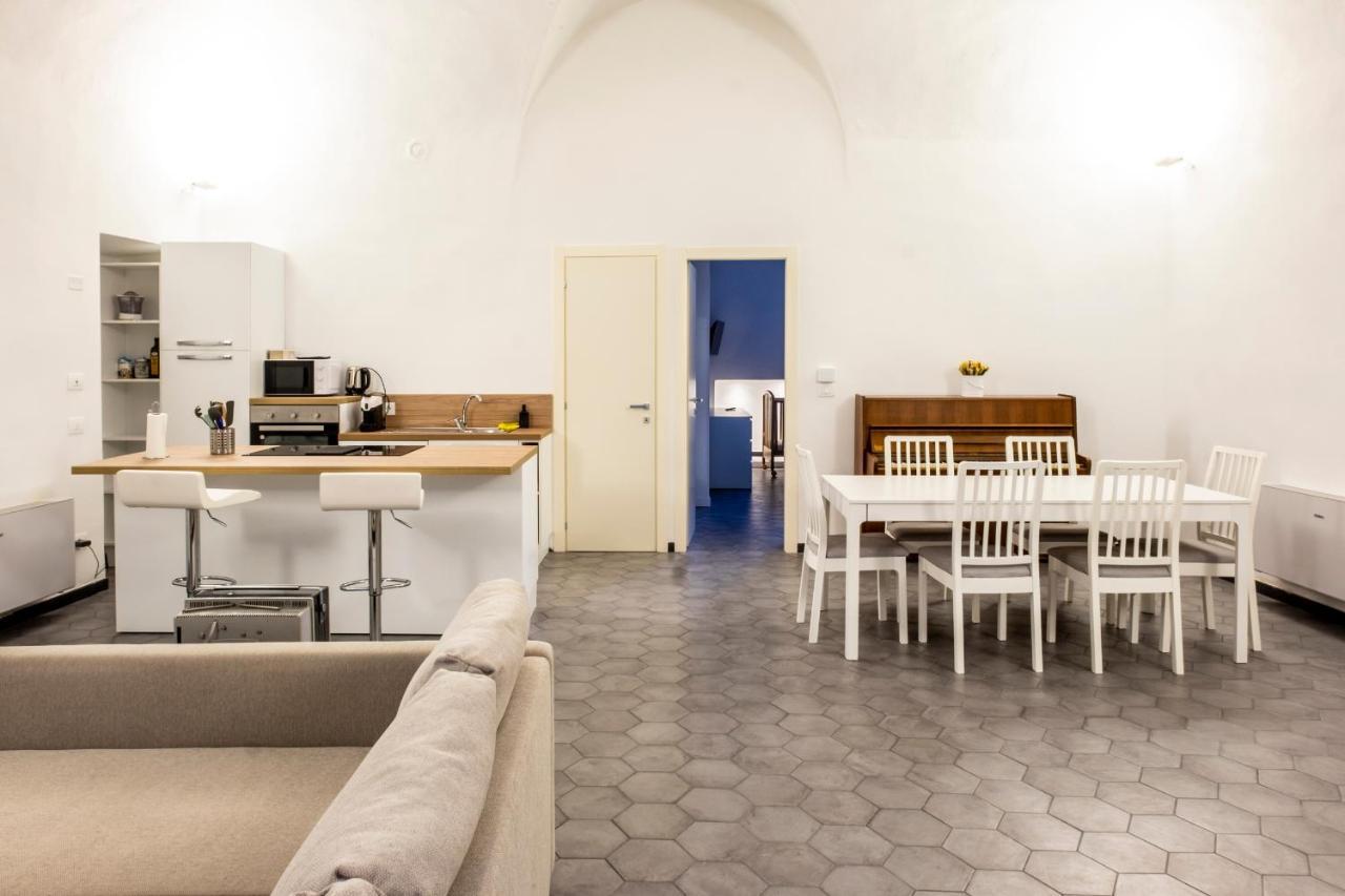 Archivolto Del Teatro Hotel Albenga Exterior foto